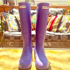 HUNTER light purple tall boots. Size 8